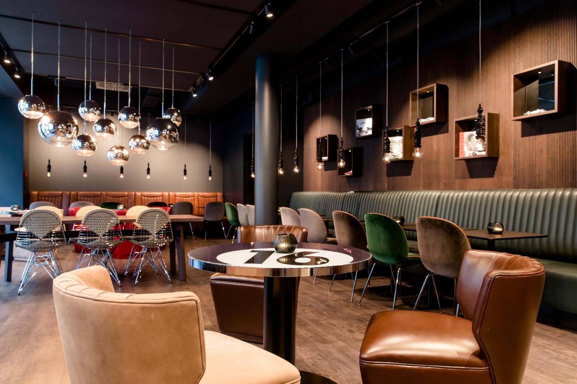 Motel One Frankfurt-Eastside Frankfurt am Main Exterior photo