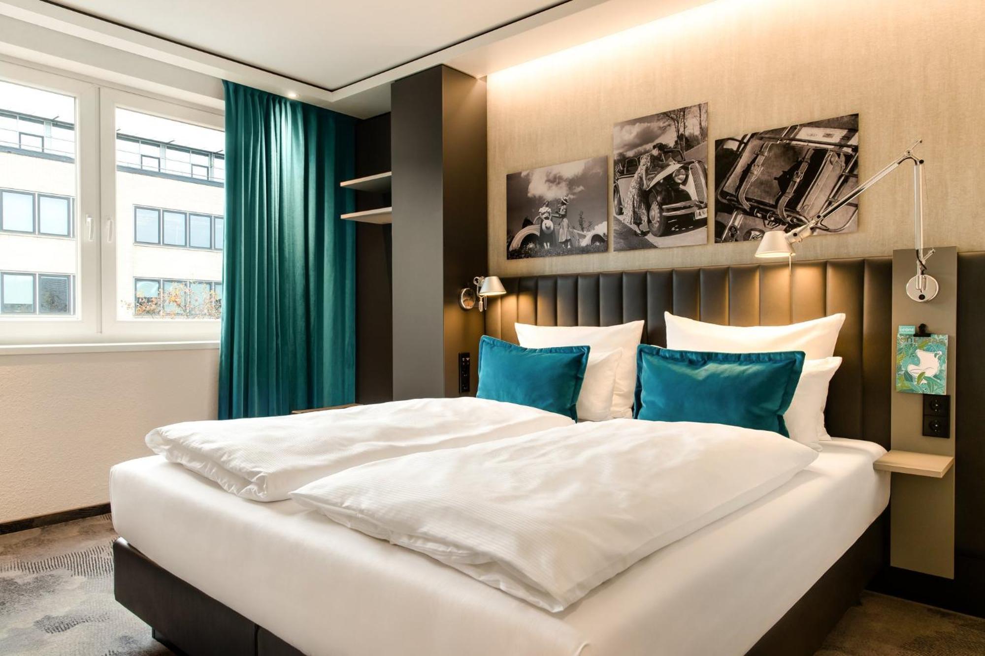 Motel One Frankfurt-Eastside Frankfurt am Main Exterior photo